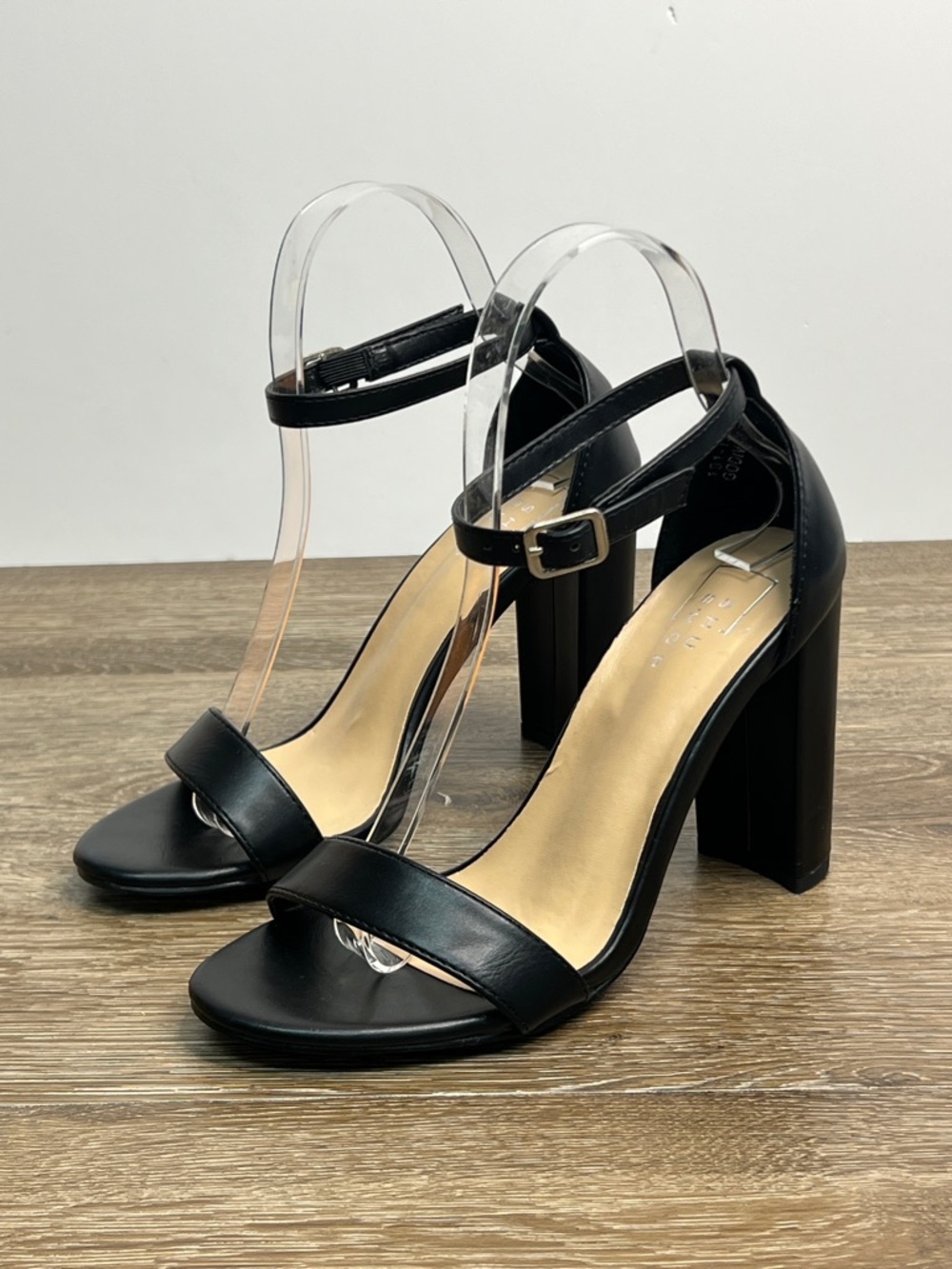 SHU SHOP Godiva Black Ankle Strap Heels Block Heel Sandals | Size 7.5